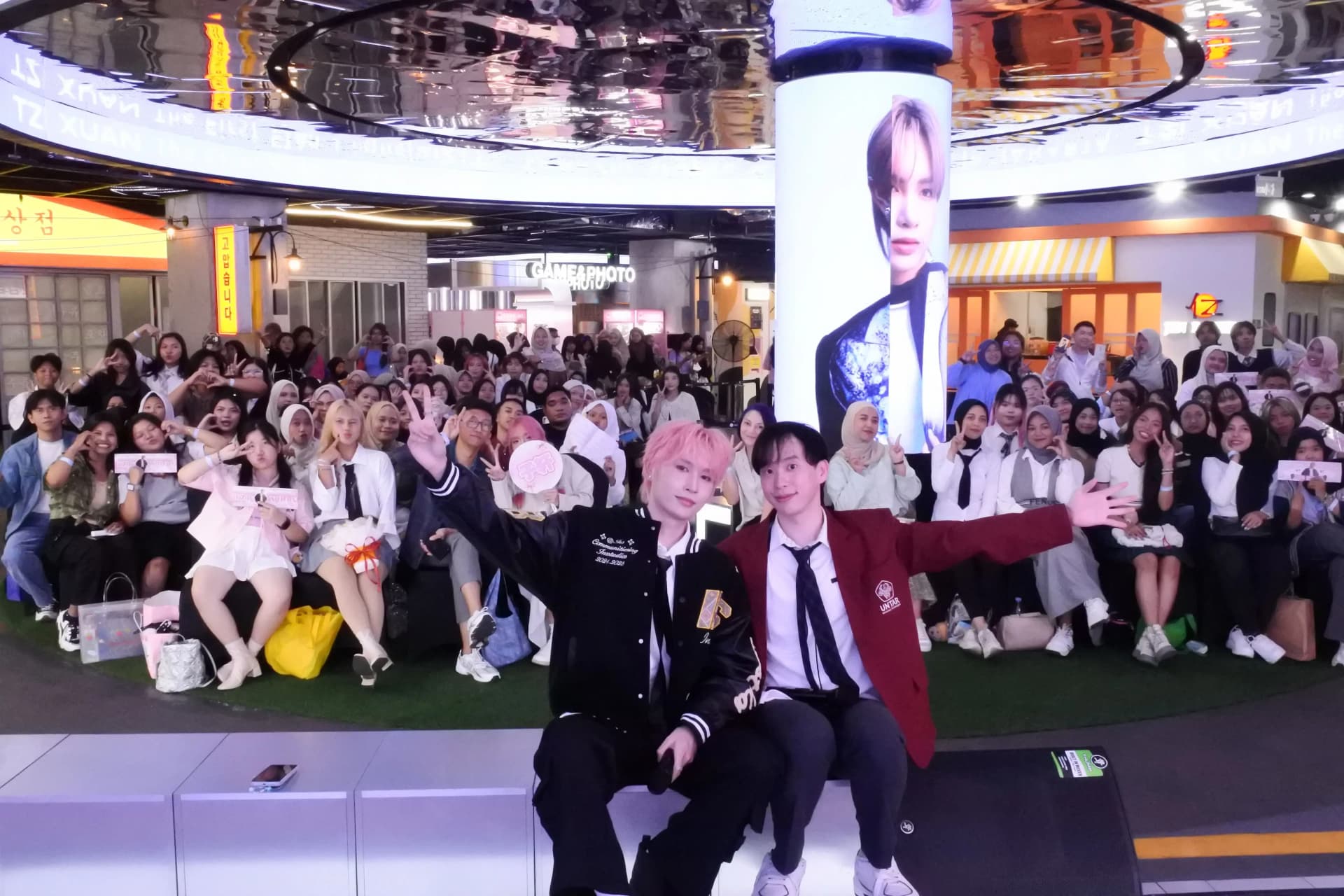 Crowd management for Tzi Xuan Fansign Event at Lotte Alley Jakarta