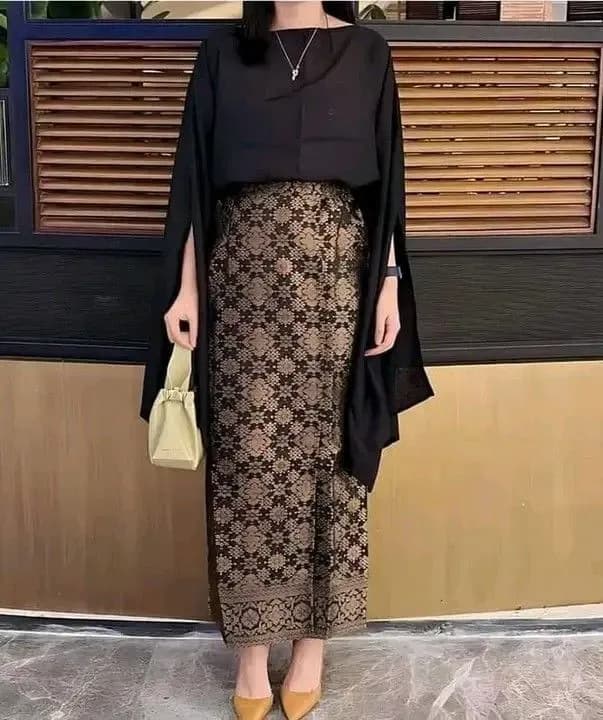 Example female formal dress code for Play with Pagaehun